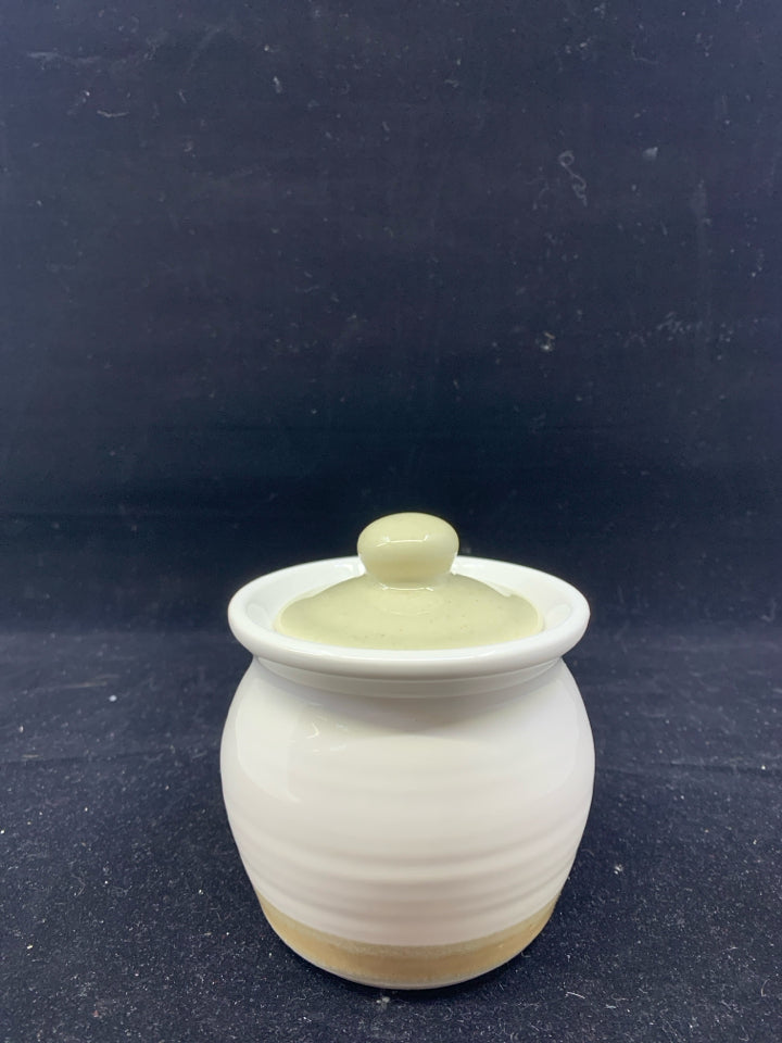 WHITE AND TAN SUGAR BOWL.