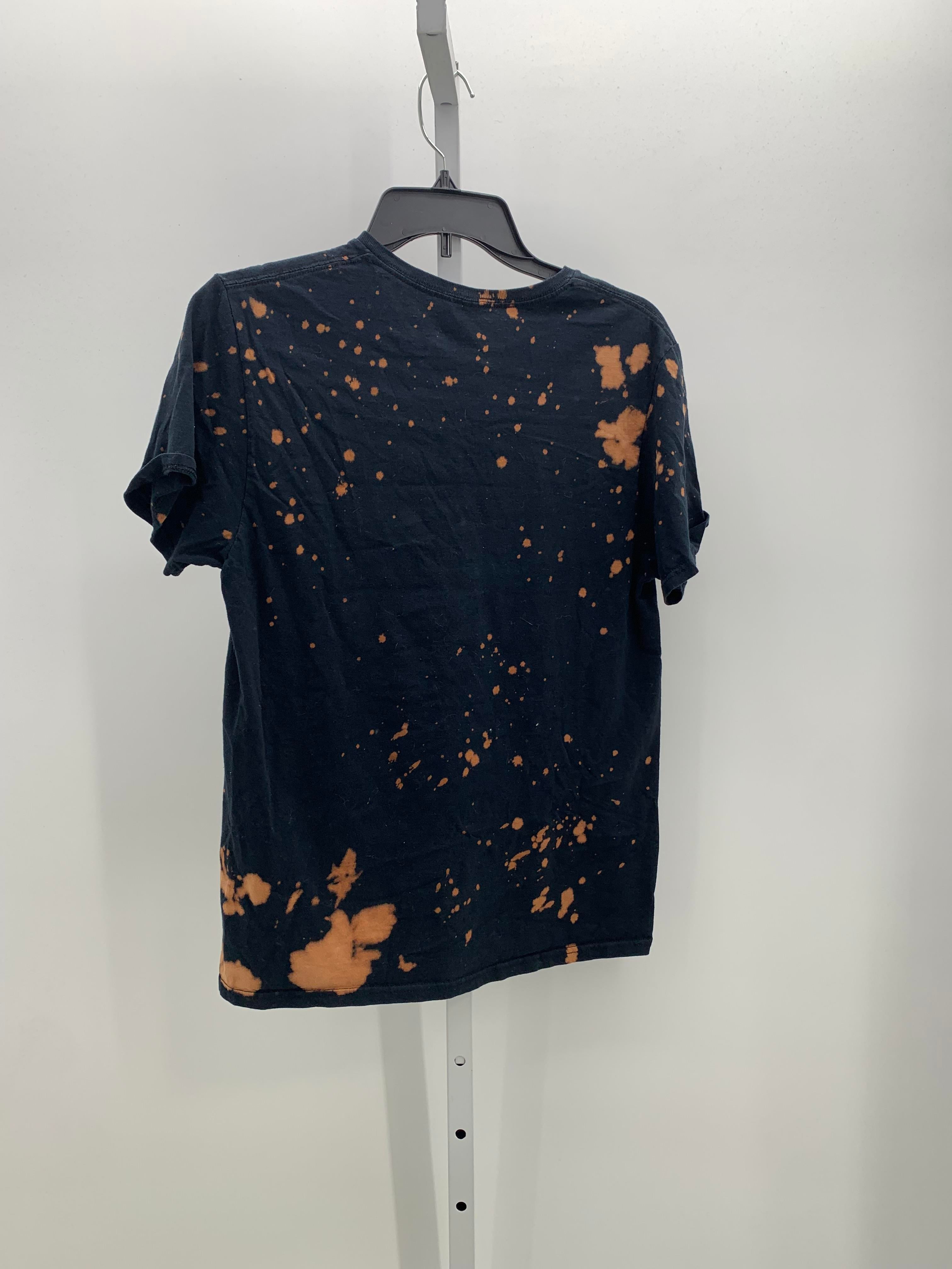 Size Medium Juniors Short Sleeve Shirt