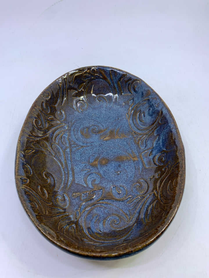 CERAMIC BLUE & BROWN BOWL W/RAISED DESIGN.