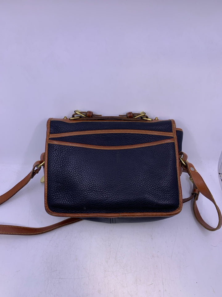 Vintage Dooney & Bourke All Weather Leather Carrier Shoulder Bag *Signs Of Wear/