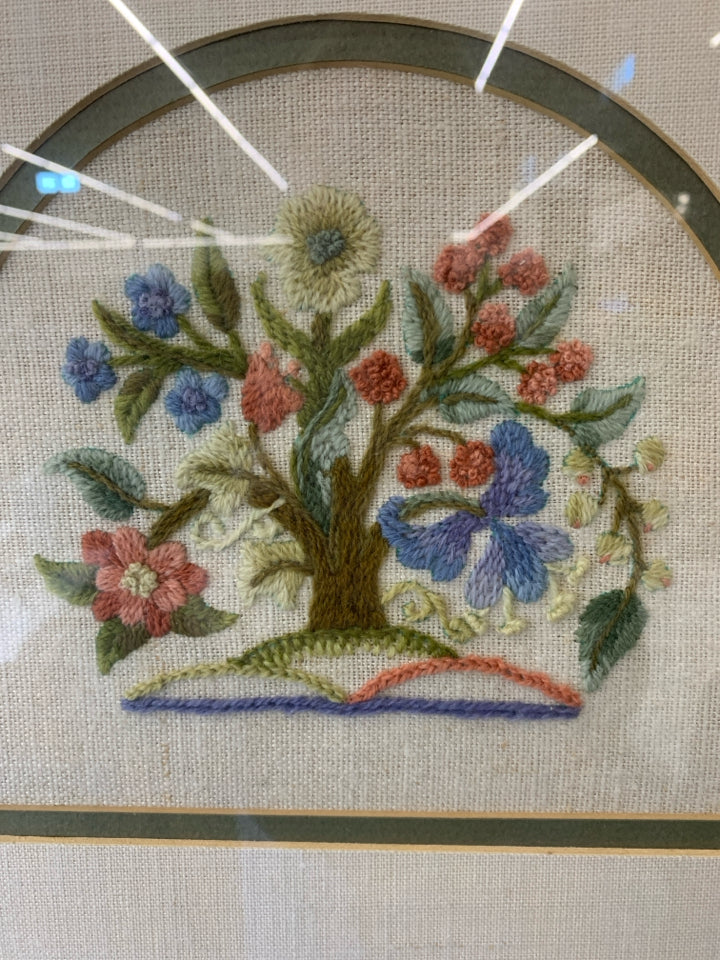 VTG NEEDLE POINT FLORAL WALL ART.