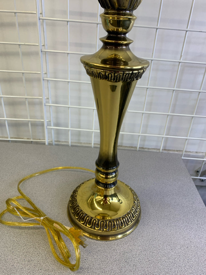 GOLD BASE LAMP W/CREAM SHADE.