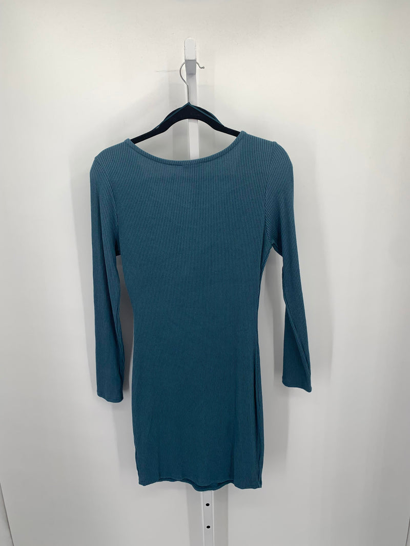 Alya Size Small Misses Long Sleeve Dress