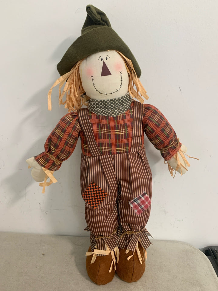 PLUSH STANDING SCARECROW.