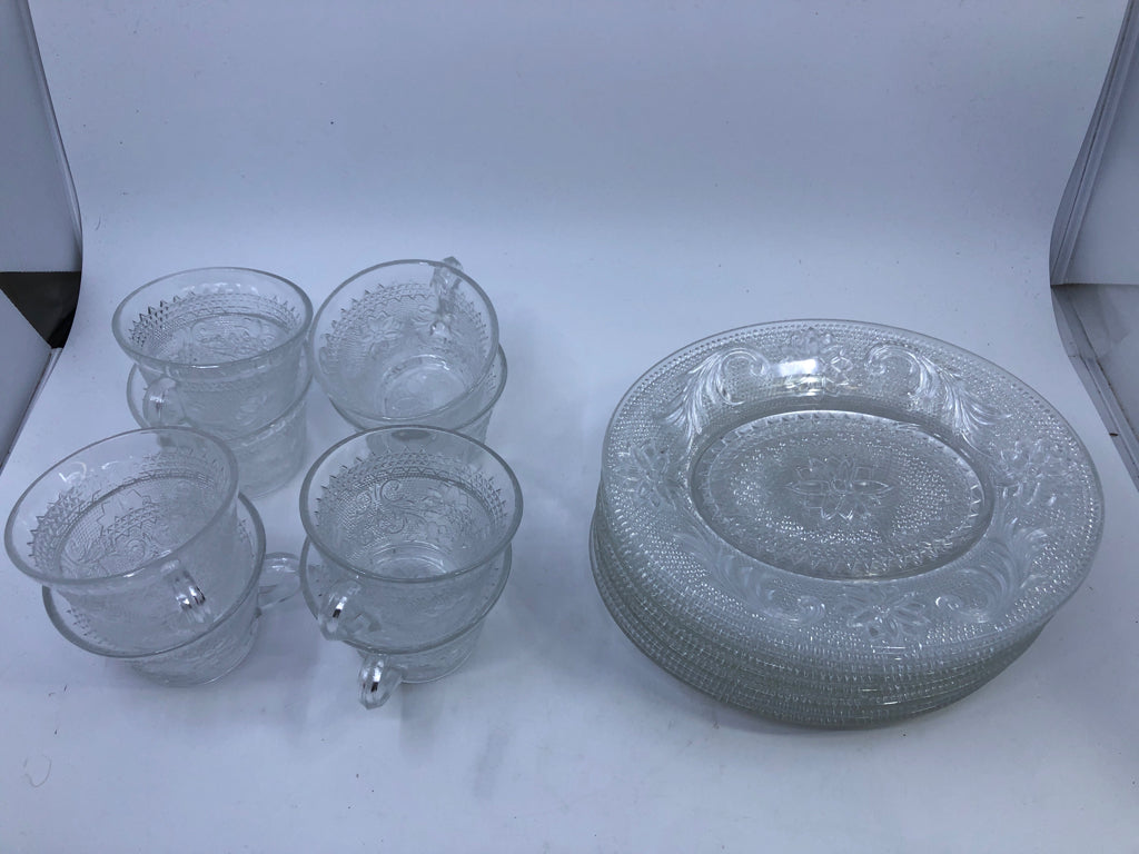 16PC VTG TEXTURED GLASS SNACK PLATES AND CUPS- 8 PLATES, 8 CUPS.