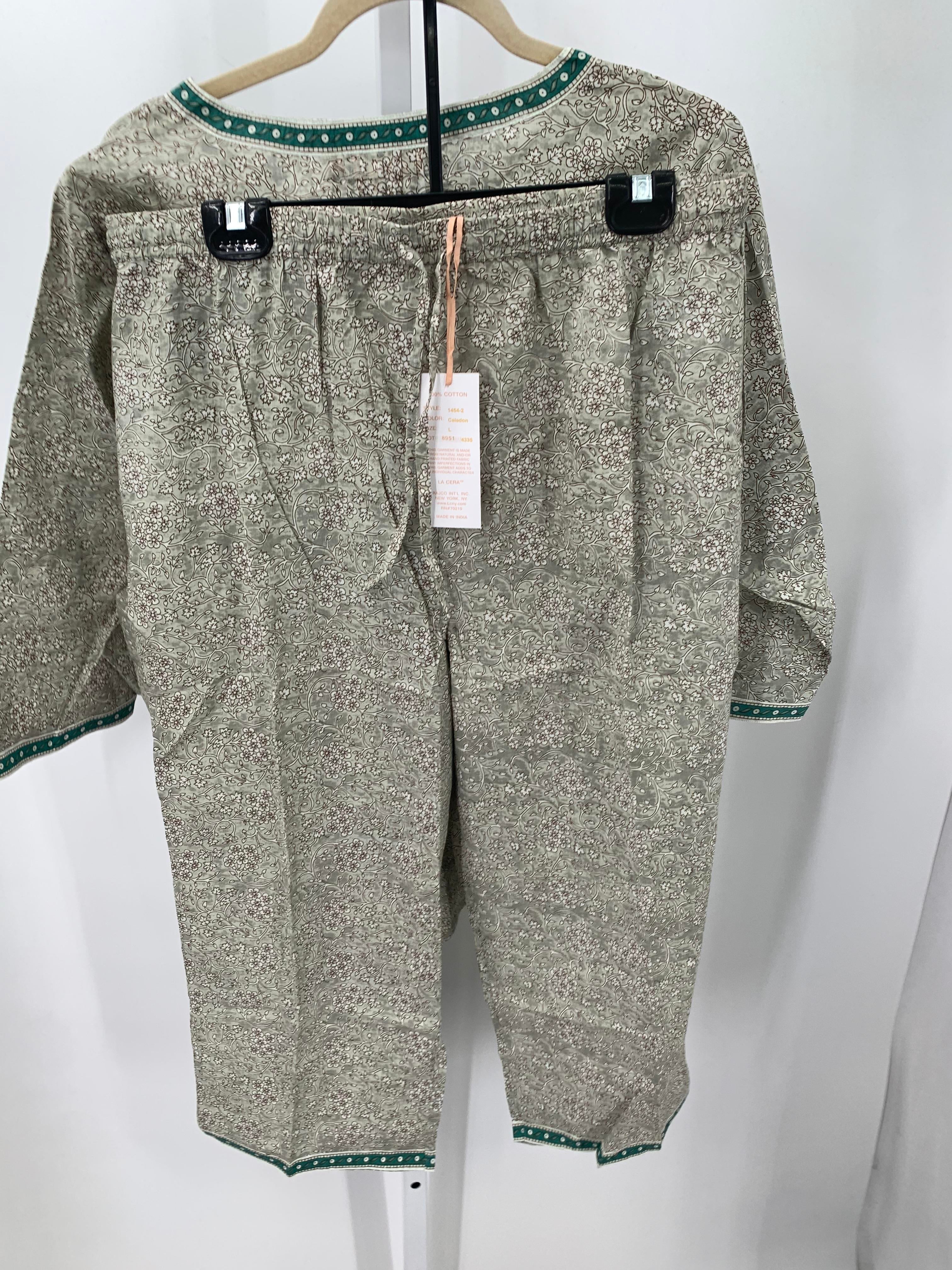 Size Large Misses 2 Piece