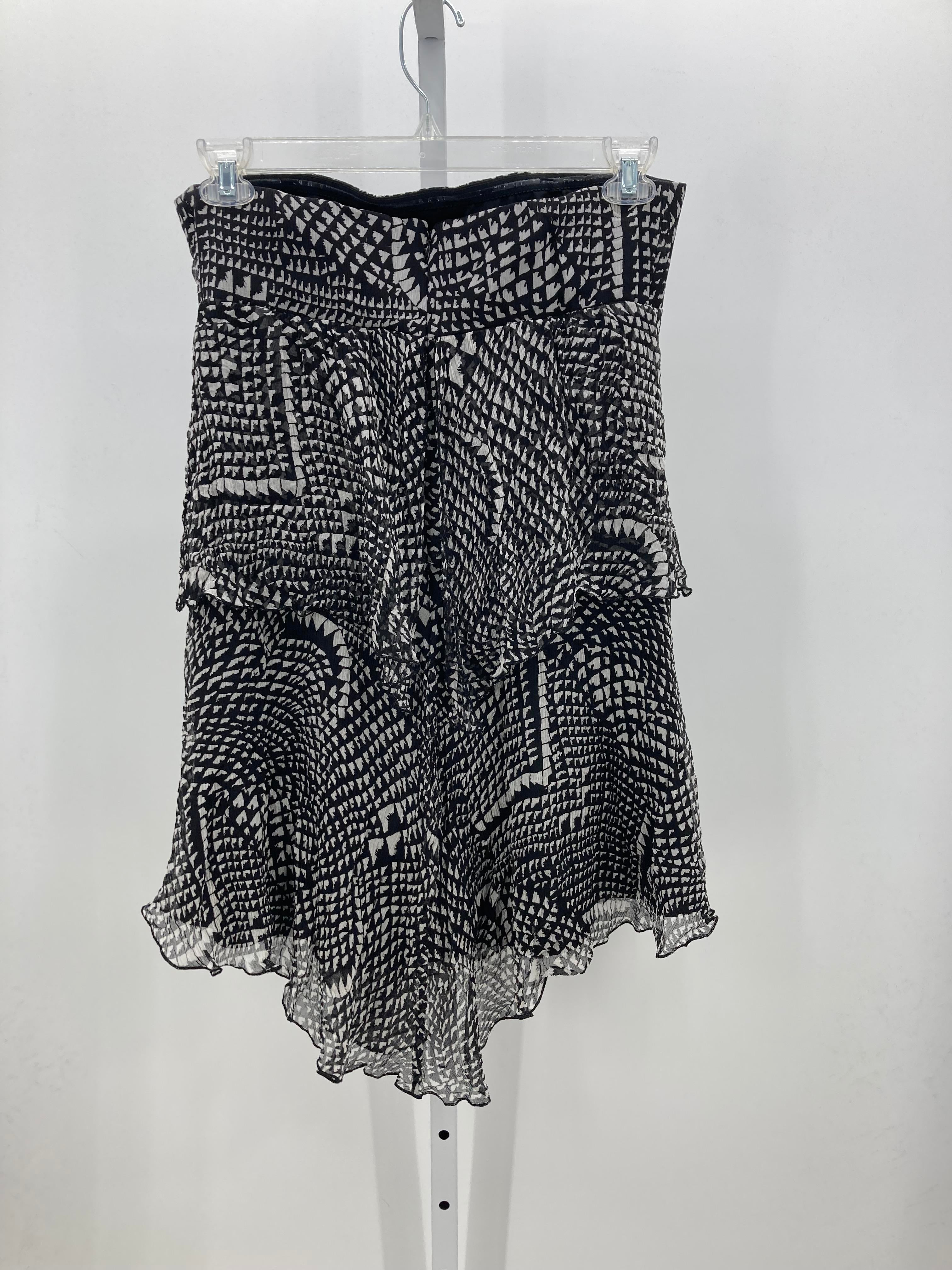 BCBG Size Medium Misses Sleeveless Shirt