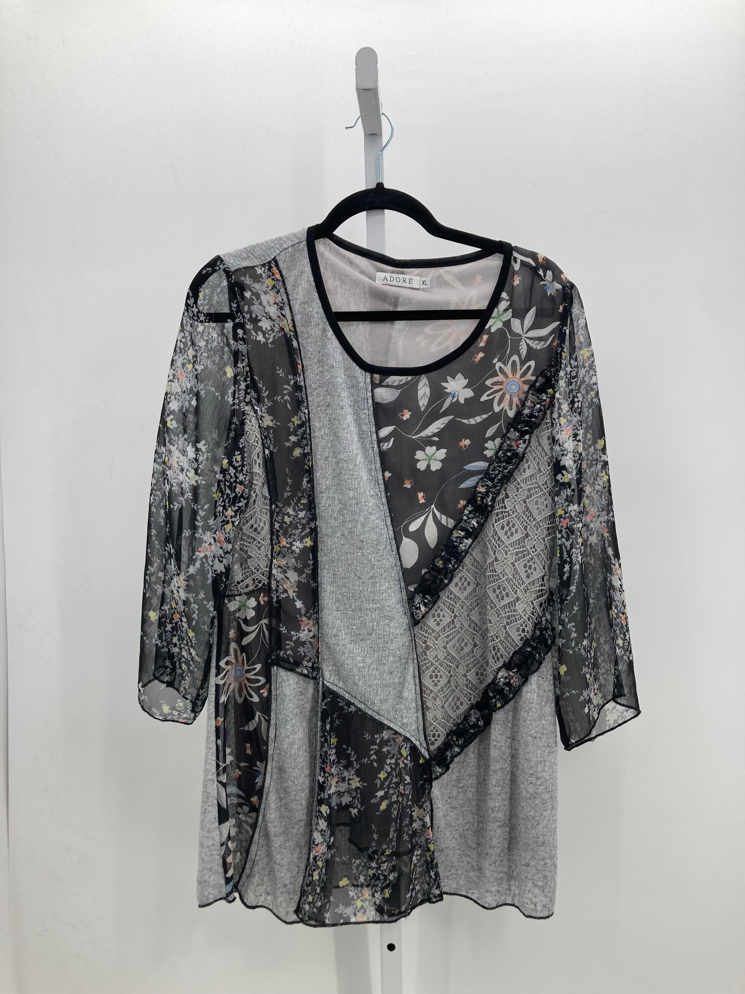 Size Extra Large Misses 3/4 Sleeve Shirt