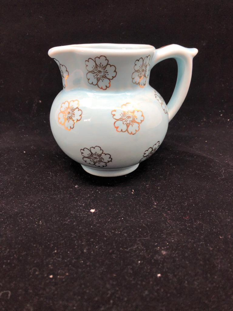 SMALL BLUE FLORAL CREAMER.