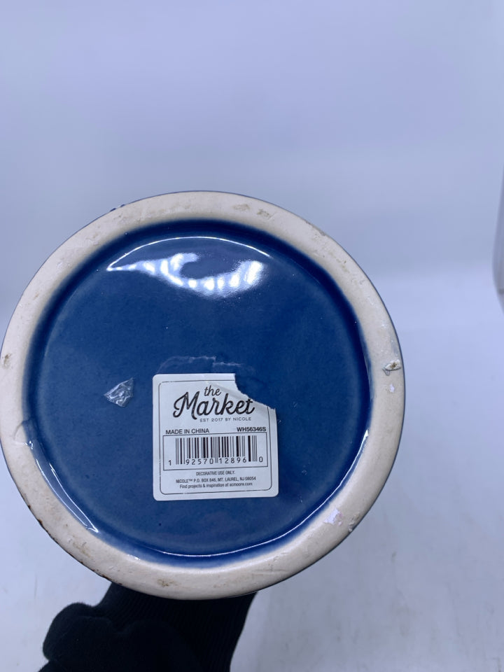 DARK BLUE VASE W/ FAMILY FAITH LOVE IN GREY CIRCLE.