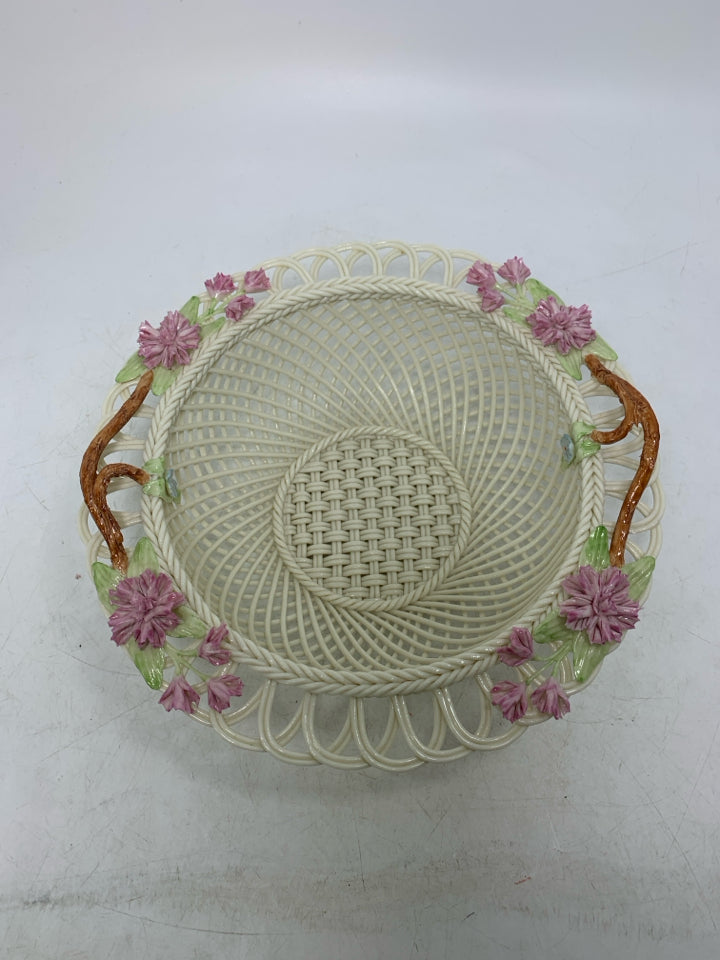 VTG WOVEN CIRCLE BASKET W/ 3D PINK FLOWERS/BRANCHES DELICATE BOWL.