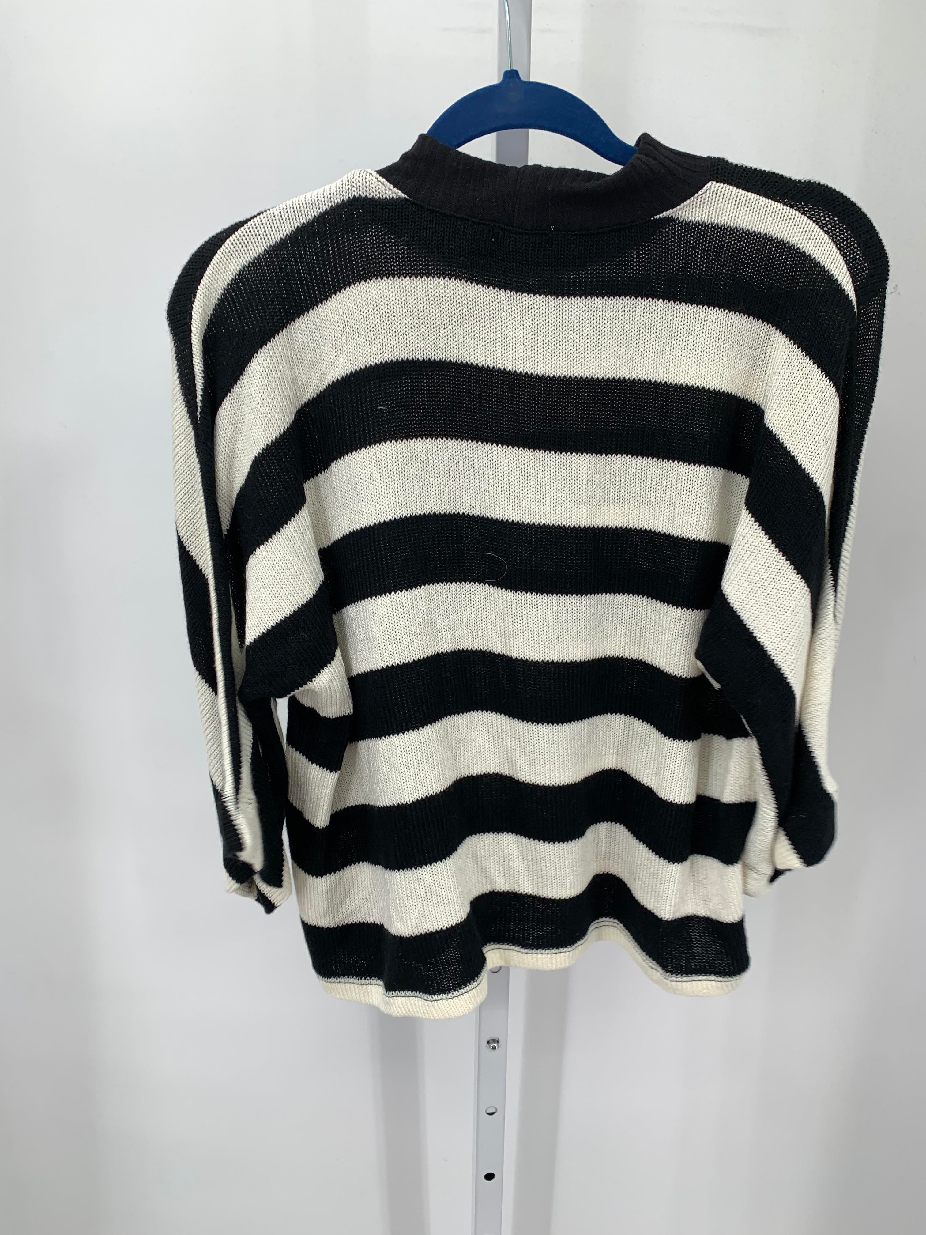 Splendid Size Medium Juniors Short Sleeve Sweater