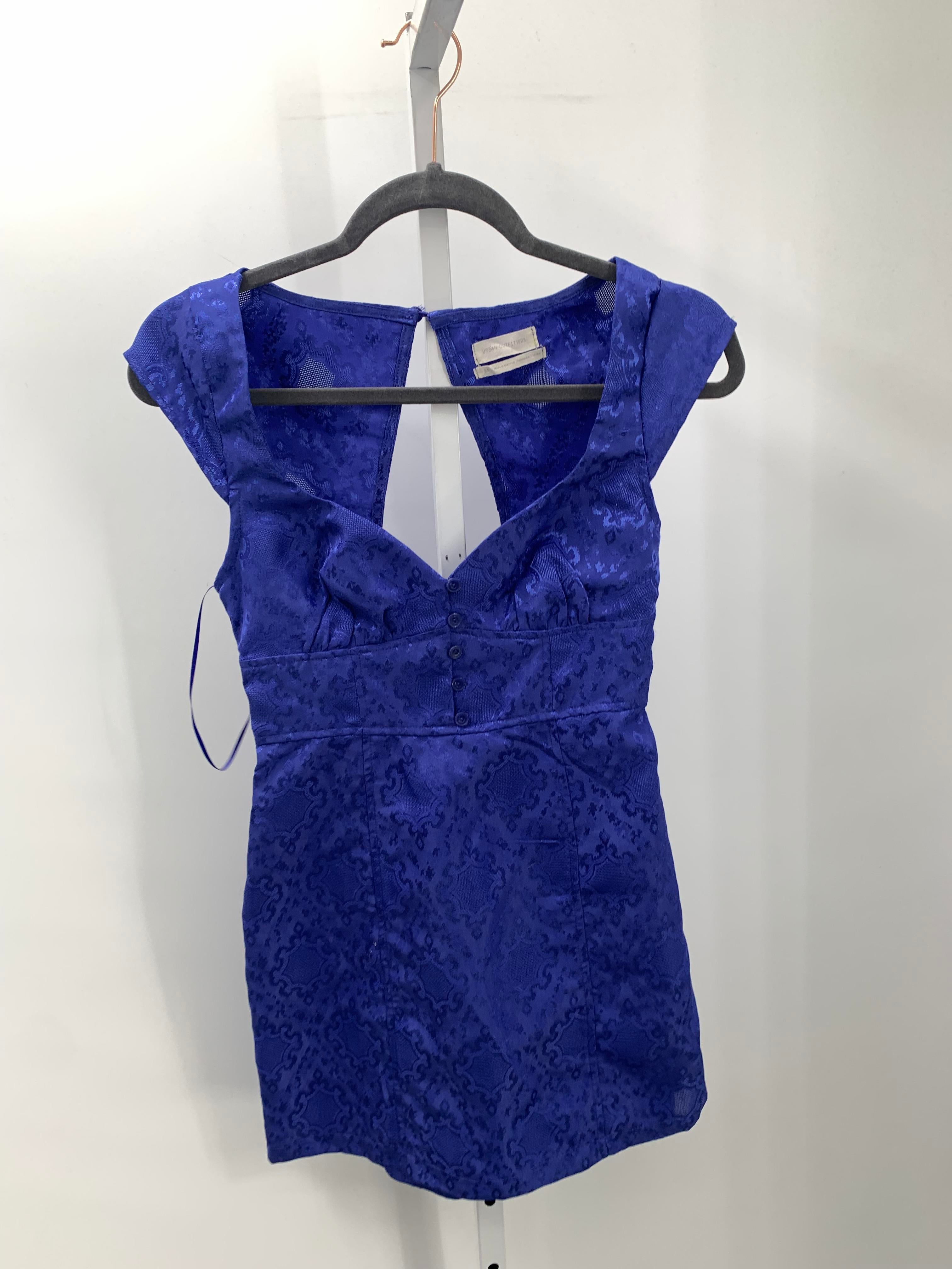 Urban Outfitters Size Small Juniors Short Sleeve Dress