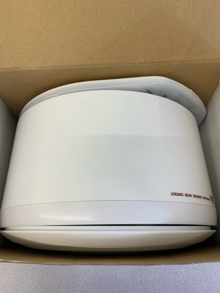 NIB FOLDABLE TOWEL WARMER.