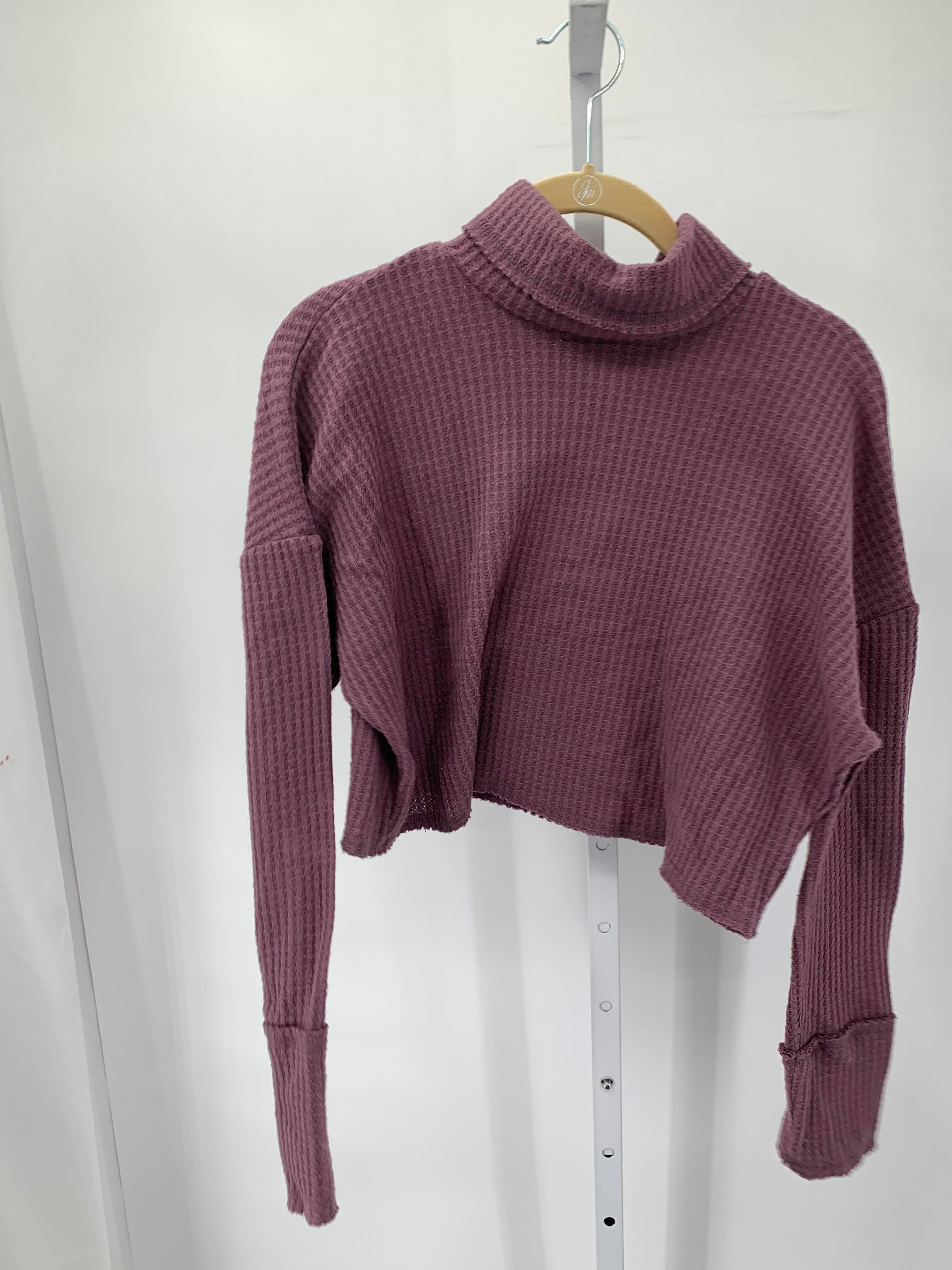 Wild Fable Size Small Juniors Long Sleeve Shirt