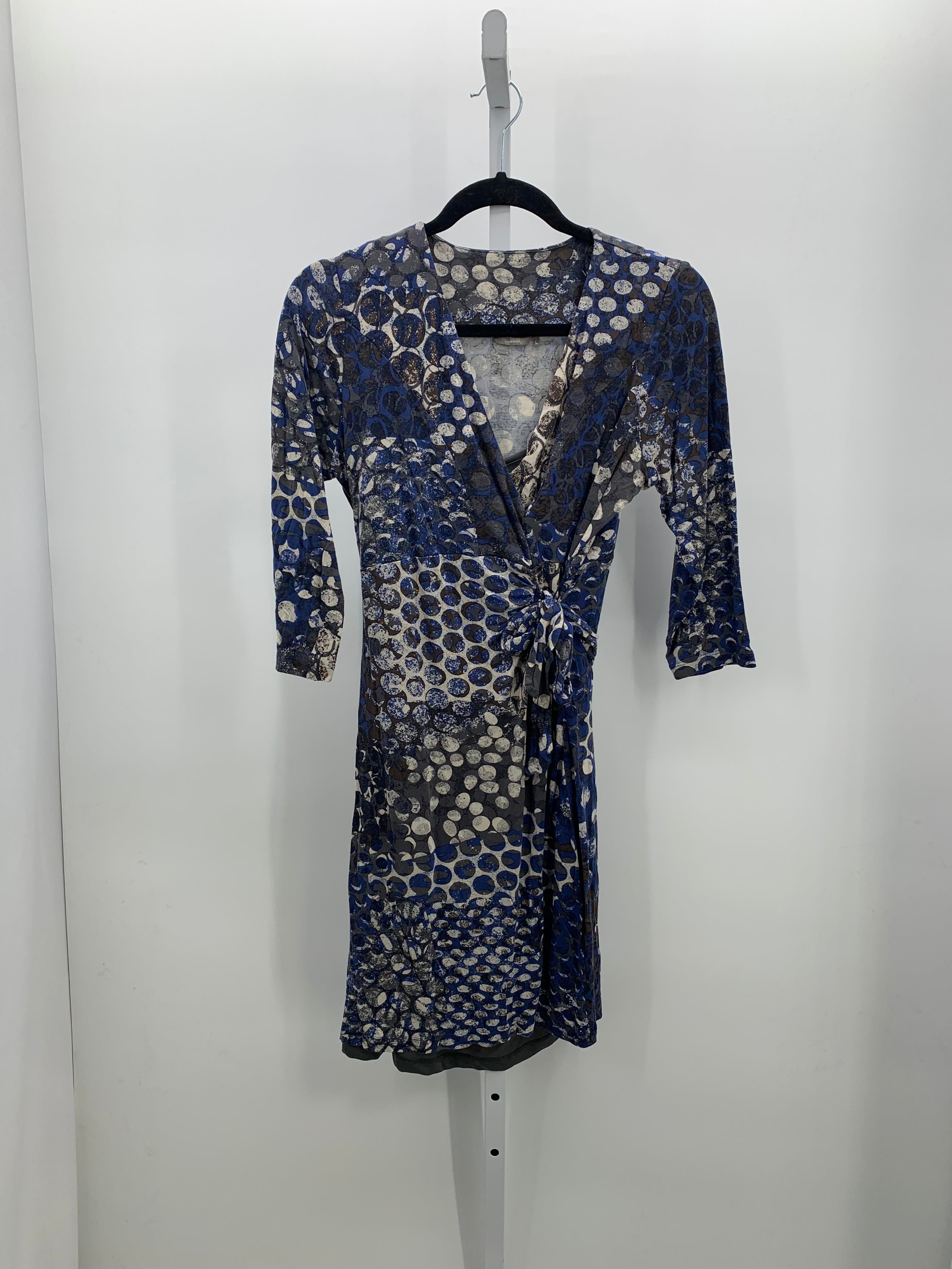 Size Large Misses 3/4 Sleeve Dress