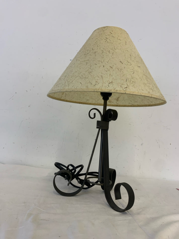 SHORT BLACK BASE LAMP W CREAM SHADE.