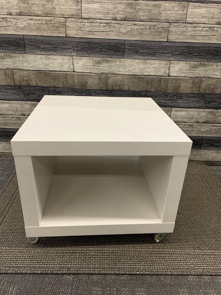 SMALL WHITE COFFEE TABLE W STORAGE.