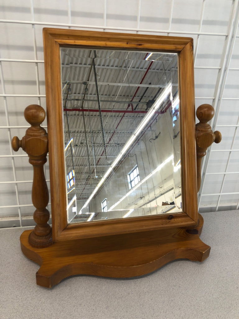 WOODEN DRESSER TOP MIRROR.