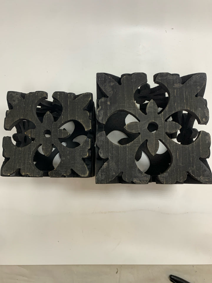 2 WOOD CARVED SQUARE SHELF DECOR.