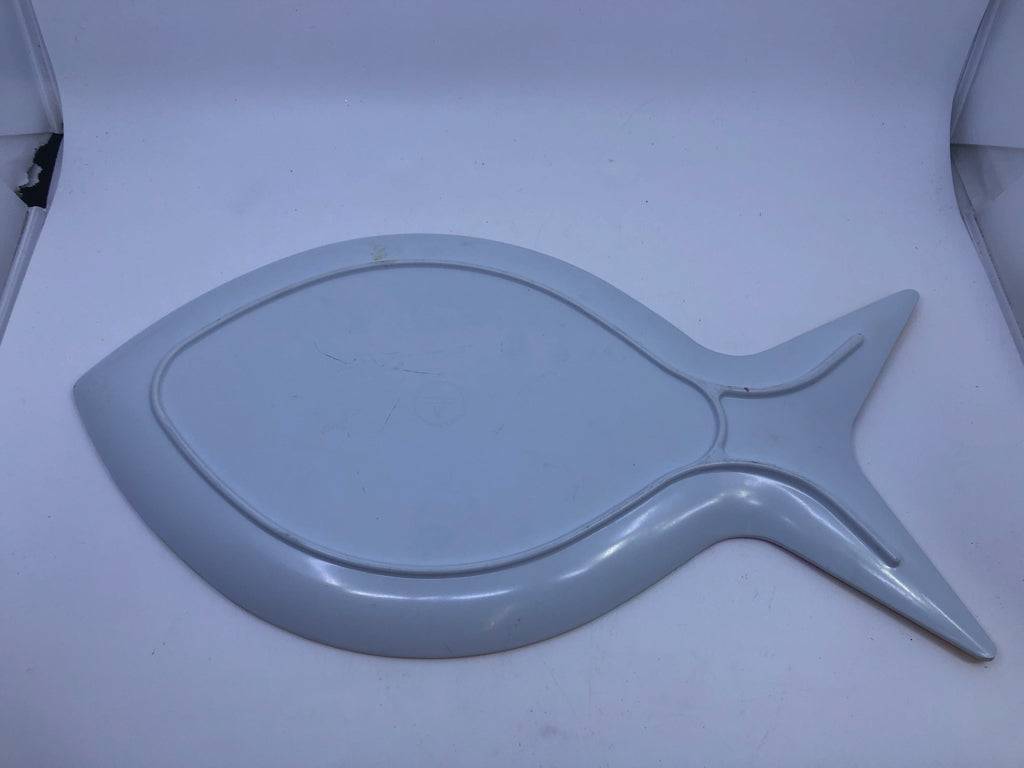 MELAMINE COLORFUL FISH PLATE.