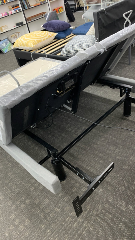 SERTA MOTION SELECT ADJUSTABLE FOUNDATION W/MASSAGER.