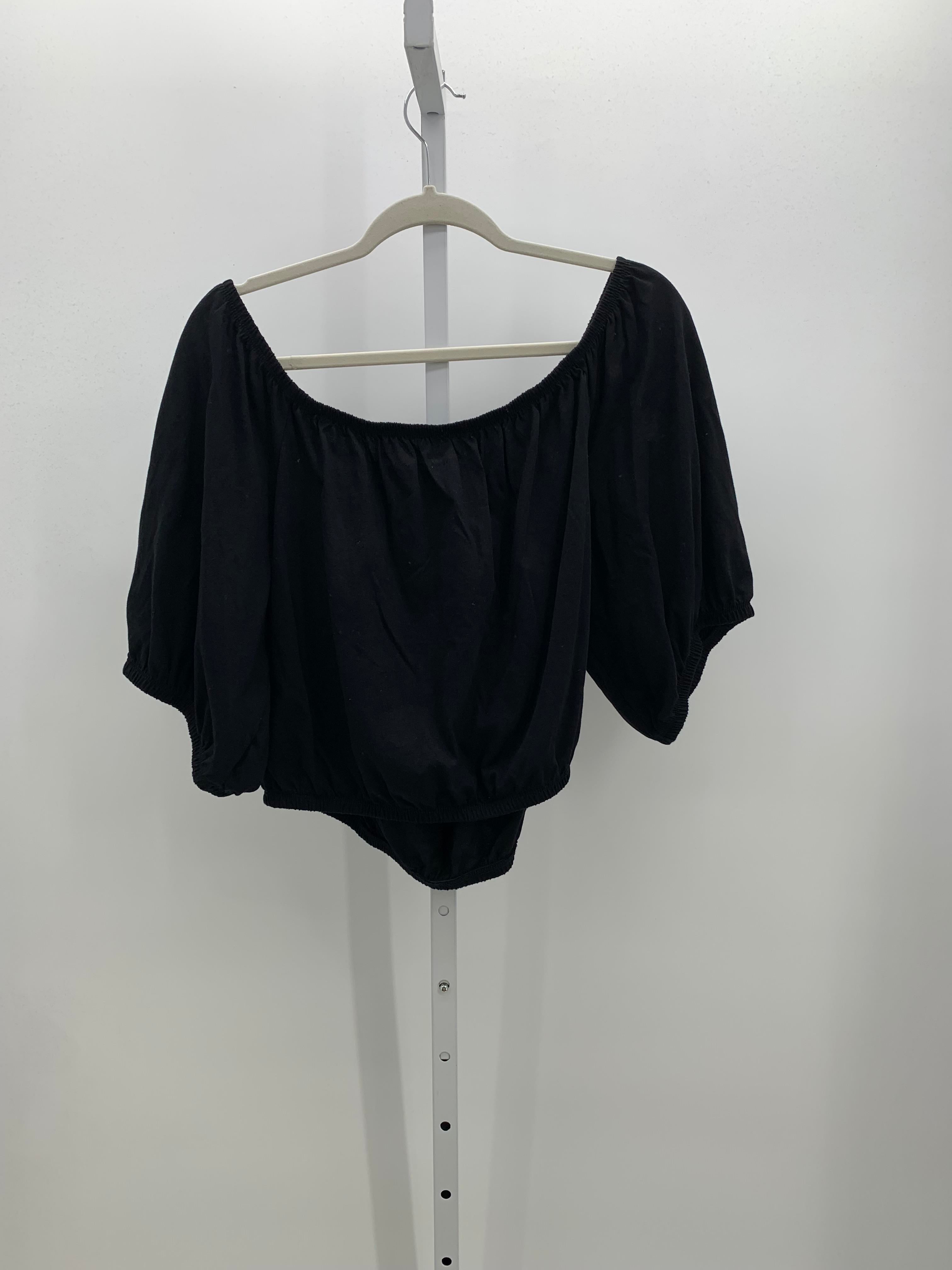Old Navy Size Extra Large Misses Short Sleeve Shirt