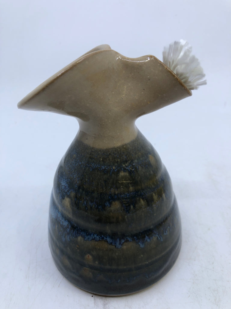 TAN/BLUE POTTER DIFFUSER SKINNY NECK.
