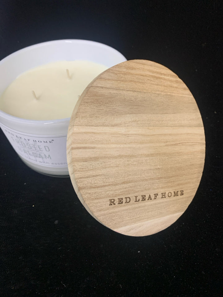 FROSTED BLOSSOM CANDLE.