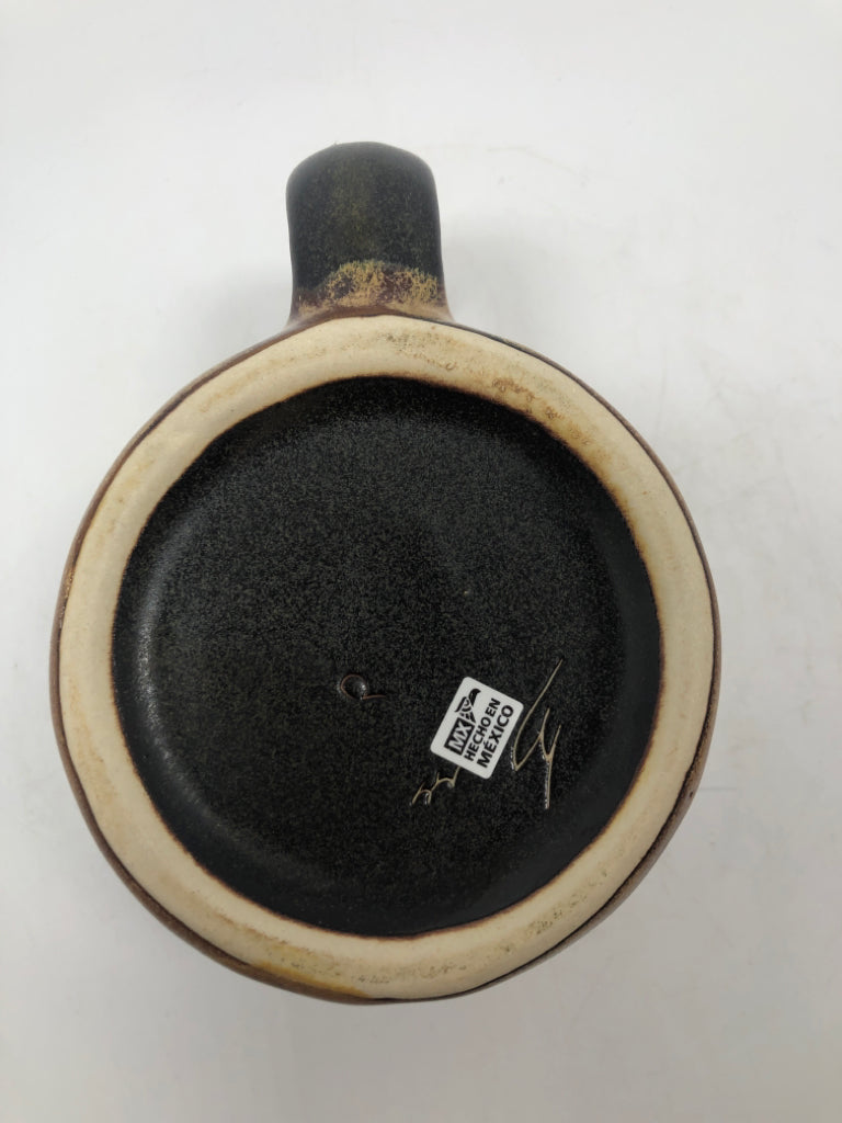 ETCHED CATS STONEWARE MUG.