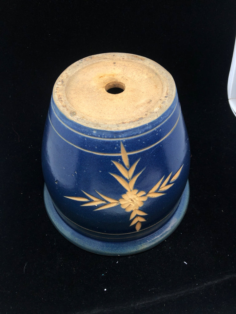ETCHED BLUE STONEWARE PLANTER.