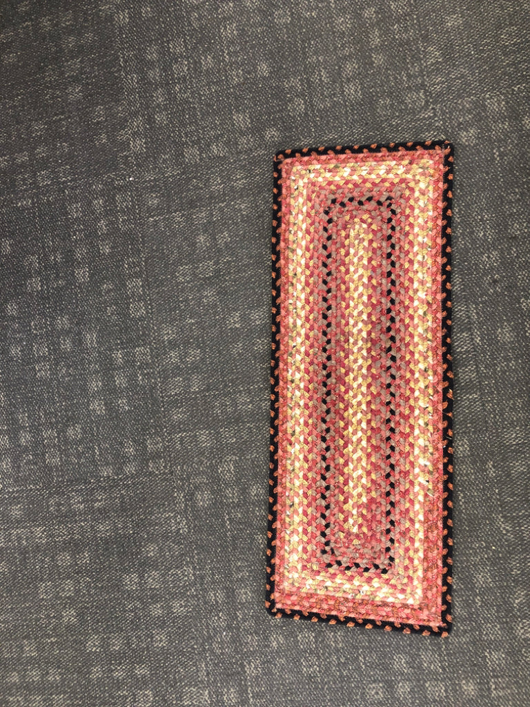 RASPBERRY, CREAM, BLACK COLORED THICK TABLE RUNNER.