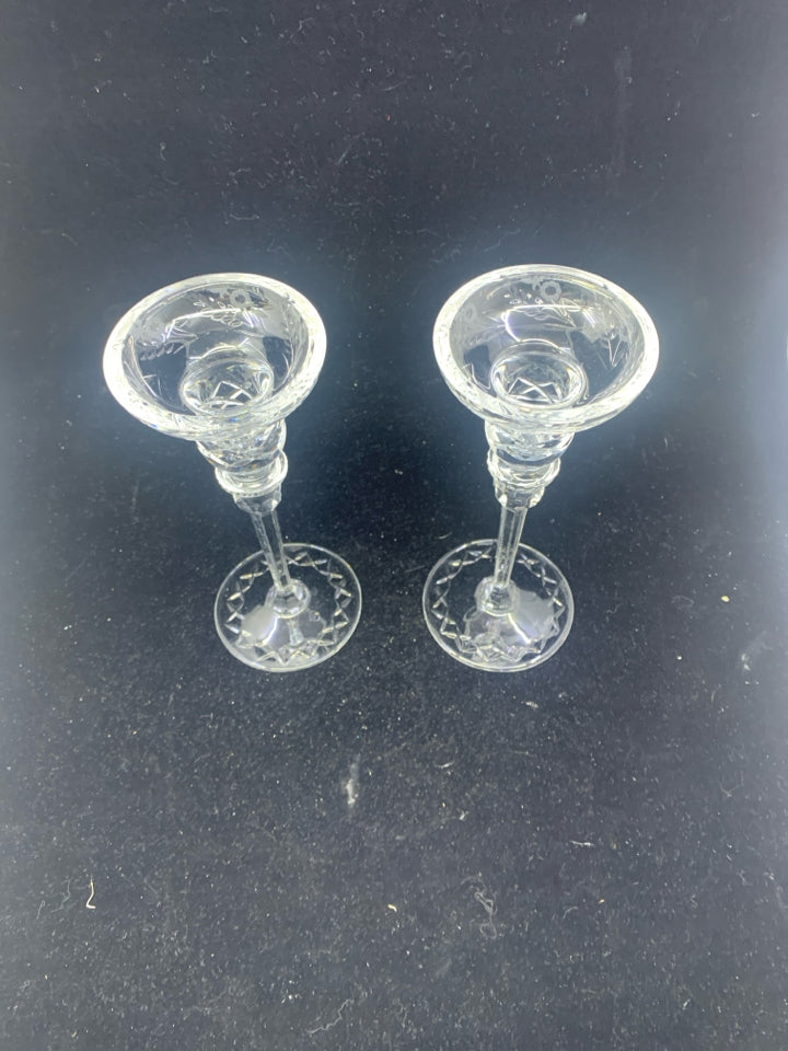 2 ETCHED FLORAL TAPER CANDLE HOLDERS.