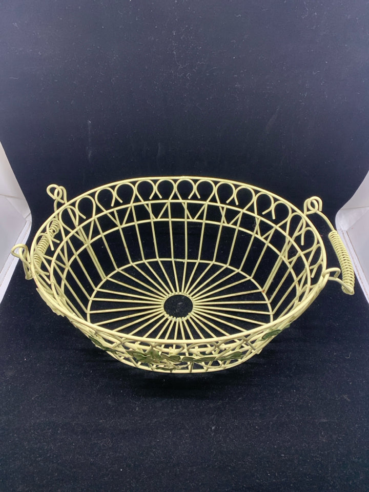 OVAL METAL BASKET W/ EMBOSSED IVY/ HANDLES.