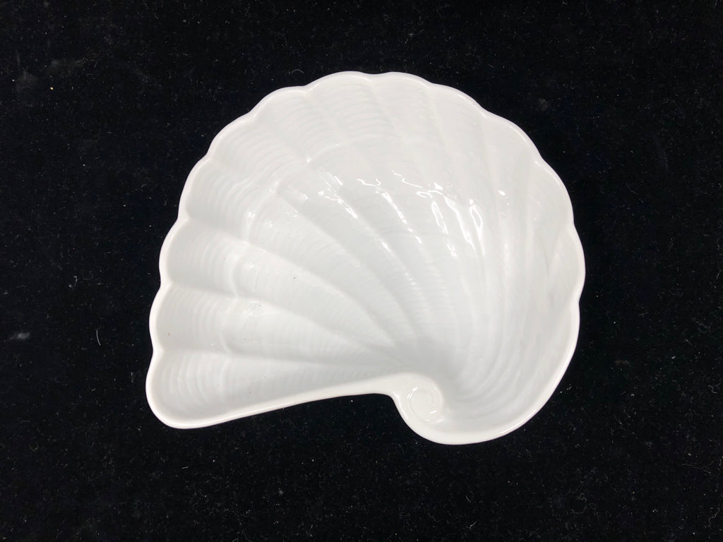 WHITE SHELL BOWL.