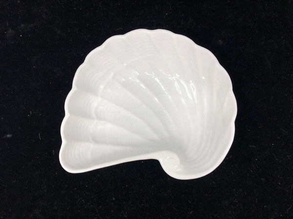 WHITE SHELL BOWL.