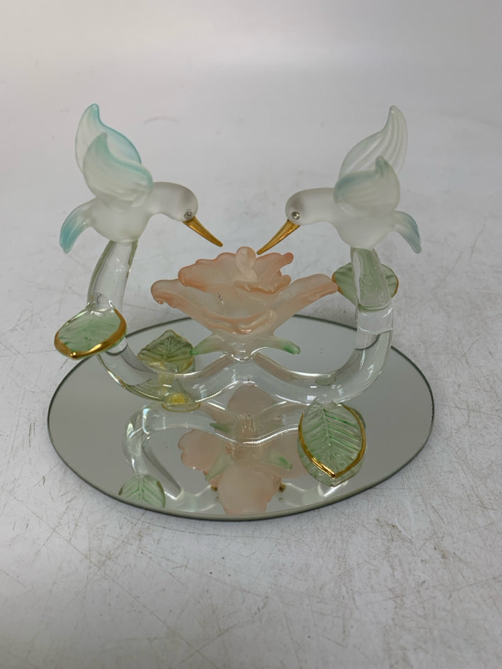 OVAL MIRROR BASE W/ DOUBLE GLASS HUMMINGBIRDS W/ FLOWER.