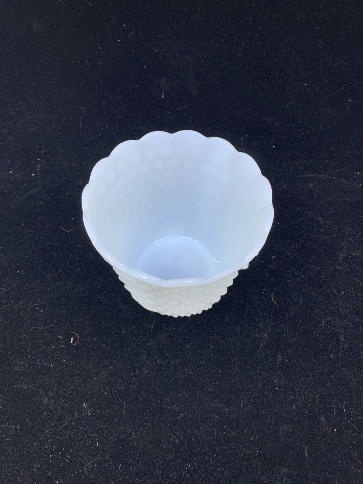 VTG WHITE MILK GLASS BOWL.