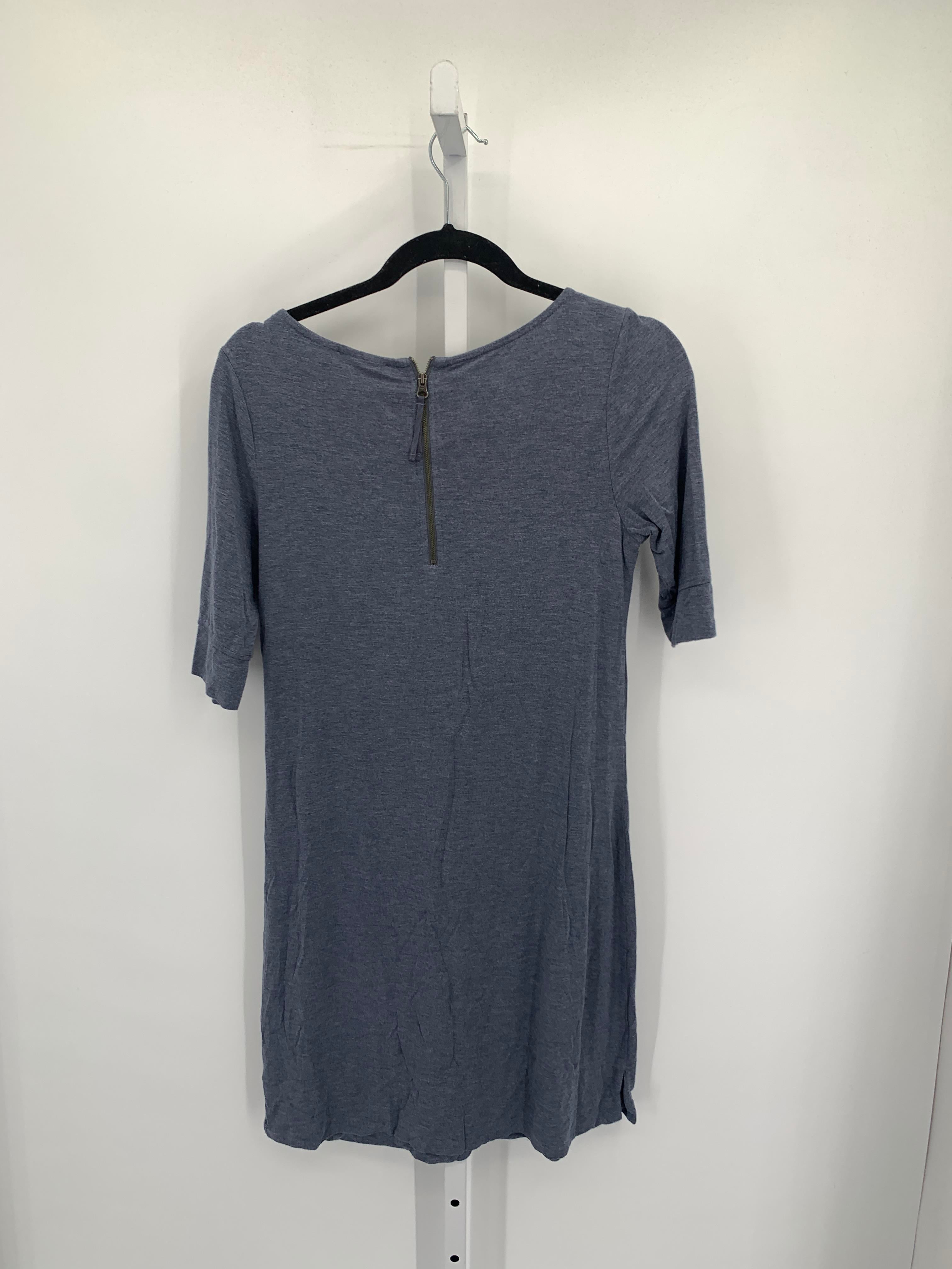 Adrienne Vittadini Size Small Misses Short Sleeve Dress