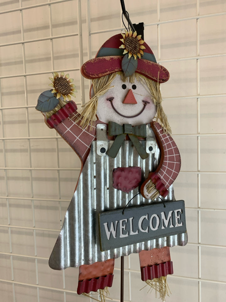 TIN WELCOME SCARECROW YARD STAKE.