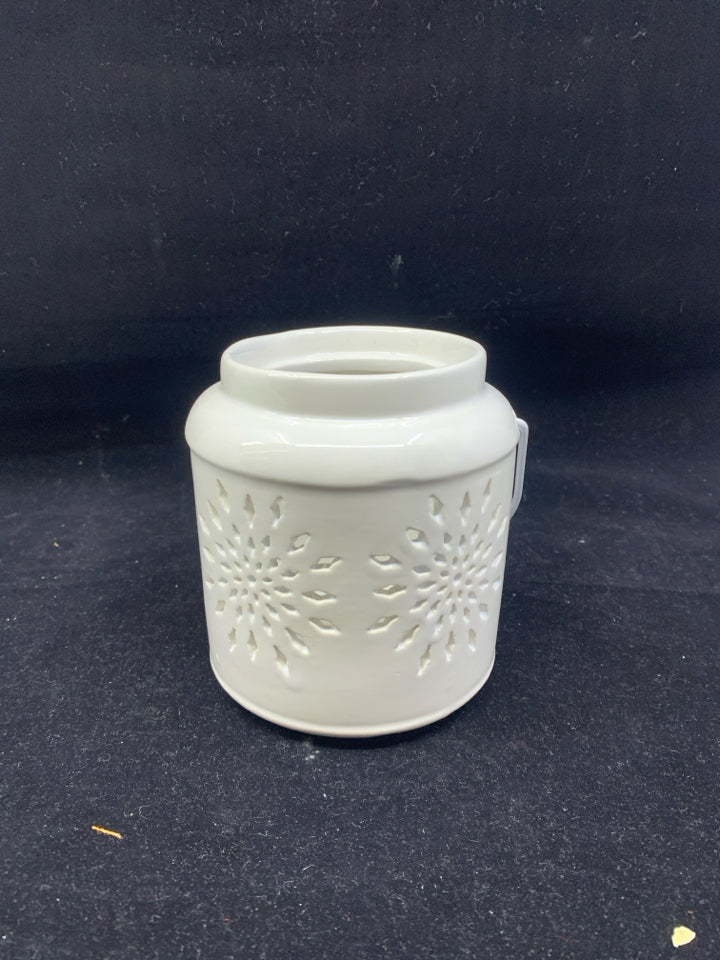 WHITE CUT OUT CANDLE HOLDER W/HANDLE.