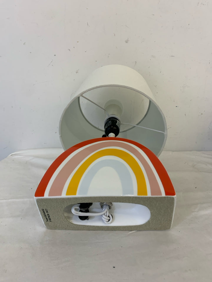 CERAMIC RAINBOW LAMP W WHITE SHDAE.