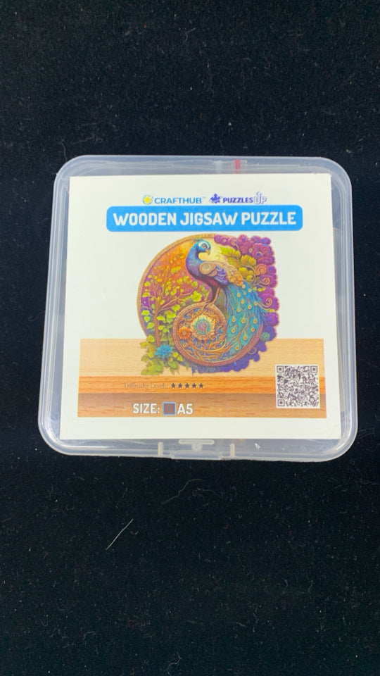NIB WOODEN JIGSAW PUZZLE PEACOCK.