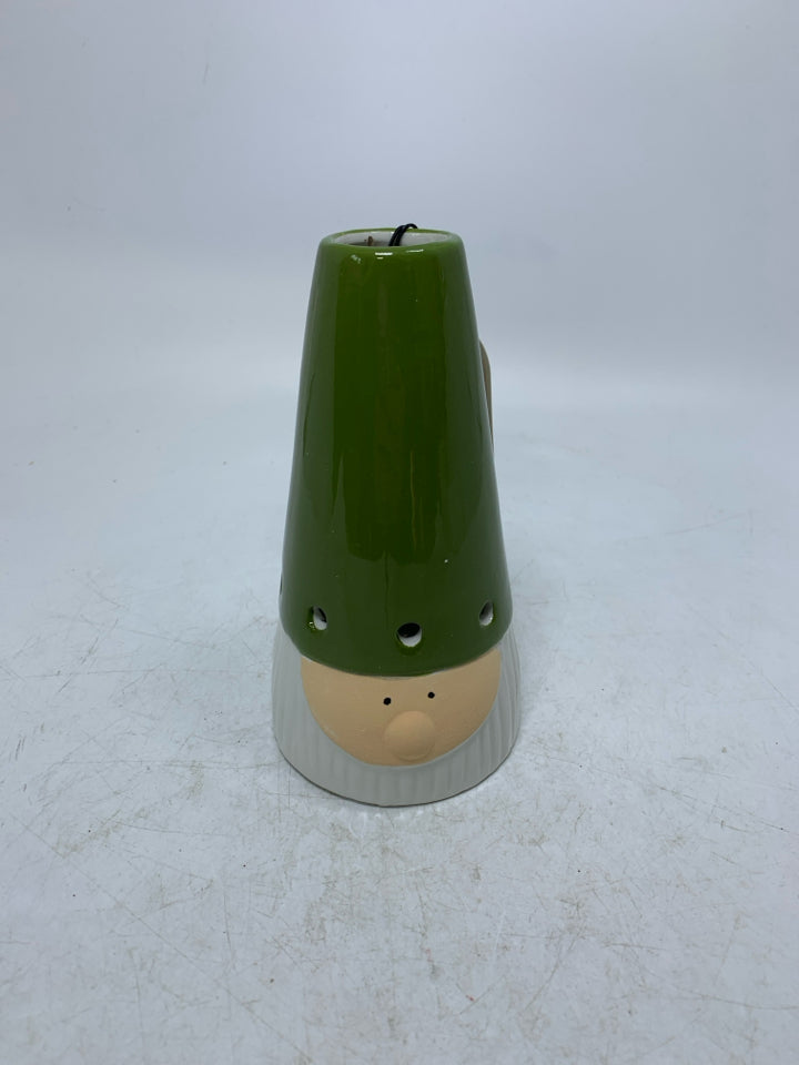 NWT GREEN HAT LIGHT UP GNOME AIR PLANT VASE.
