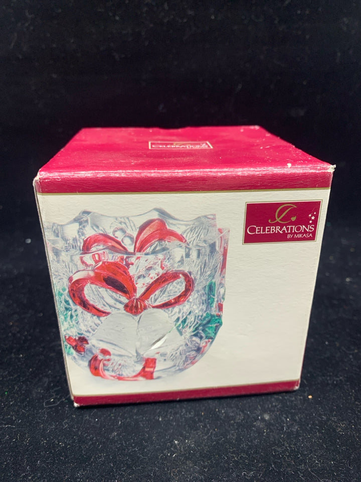 NIB CELEBRATION HOLIDAY BELLS COLLECTION TEA LIGHT HOLDER.