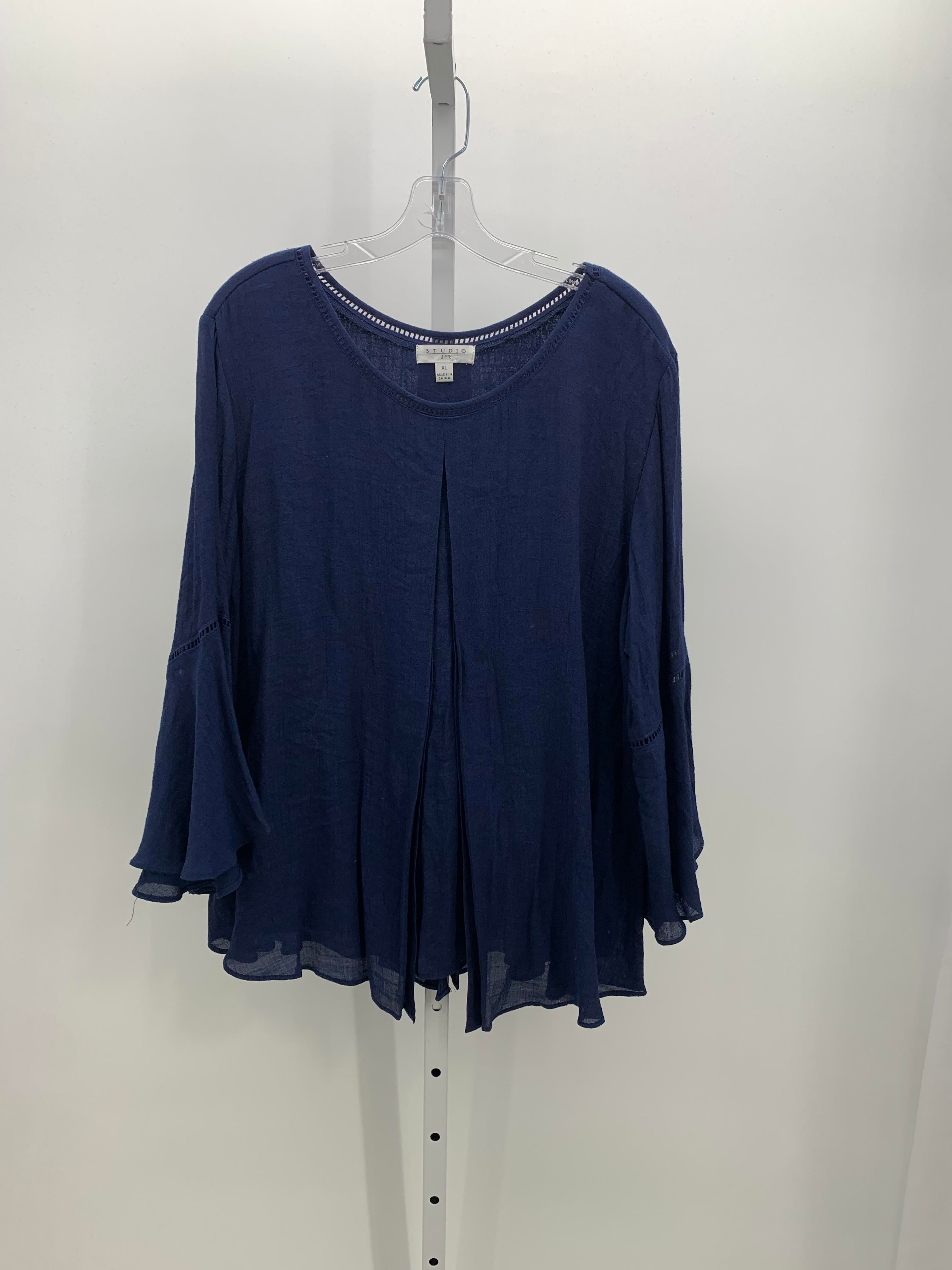 Size Extra Large Misses Long Sleeve Shirt