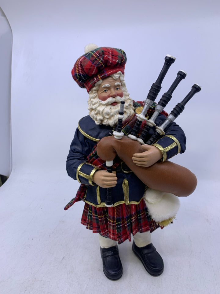 RESIN SANTA W/ BAGPIPES.