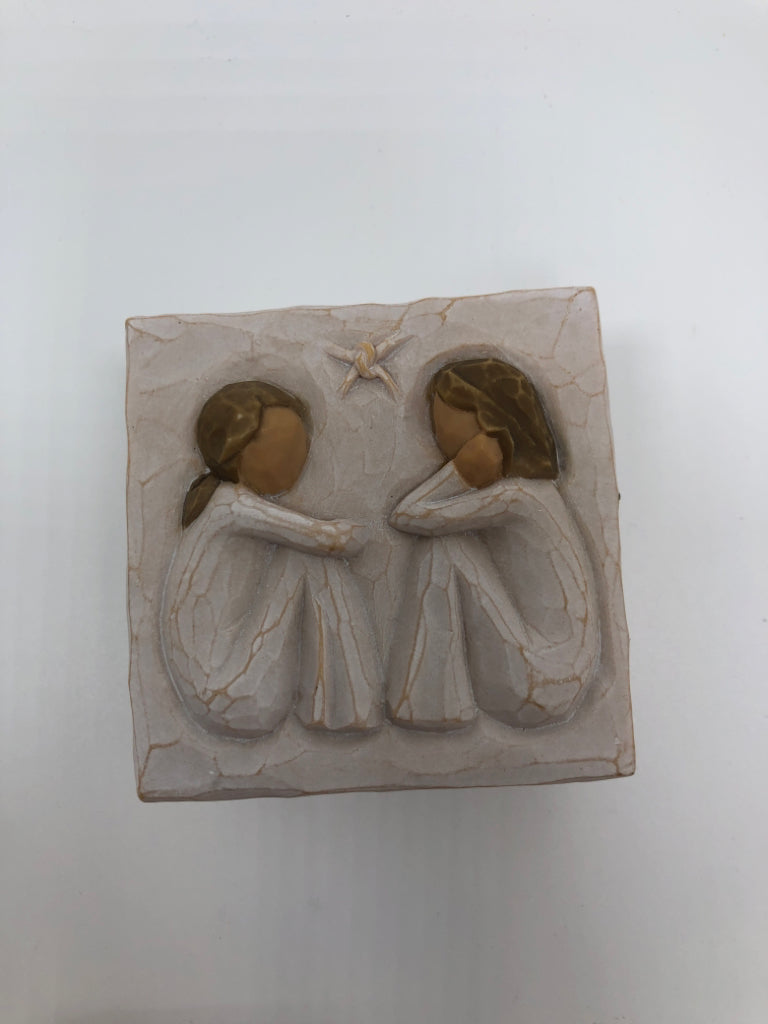 WILLOW TREE FRIENDSHIP BOX.