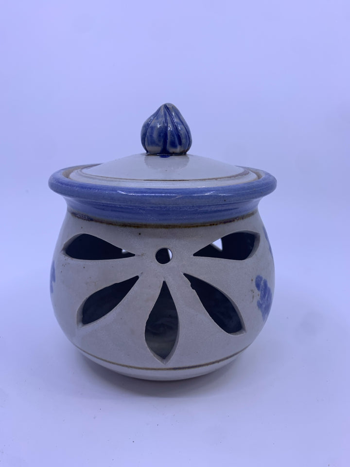 PAINTED LAVENDER PIERCED GARLIC CANISTER GREY/BLUE SALADO POTTERY.