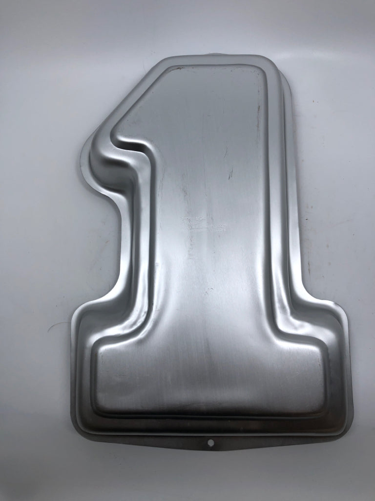 #1 CAKE PAN.
